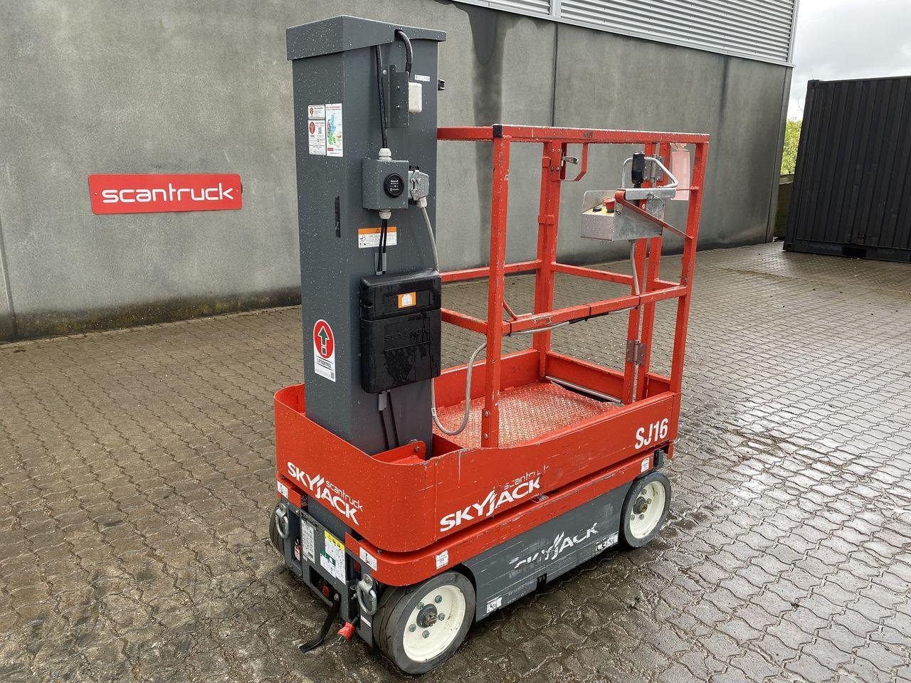 Skyjack SJ16