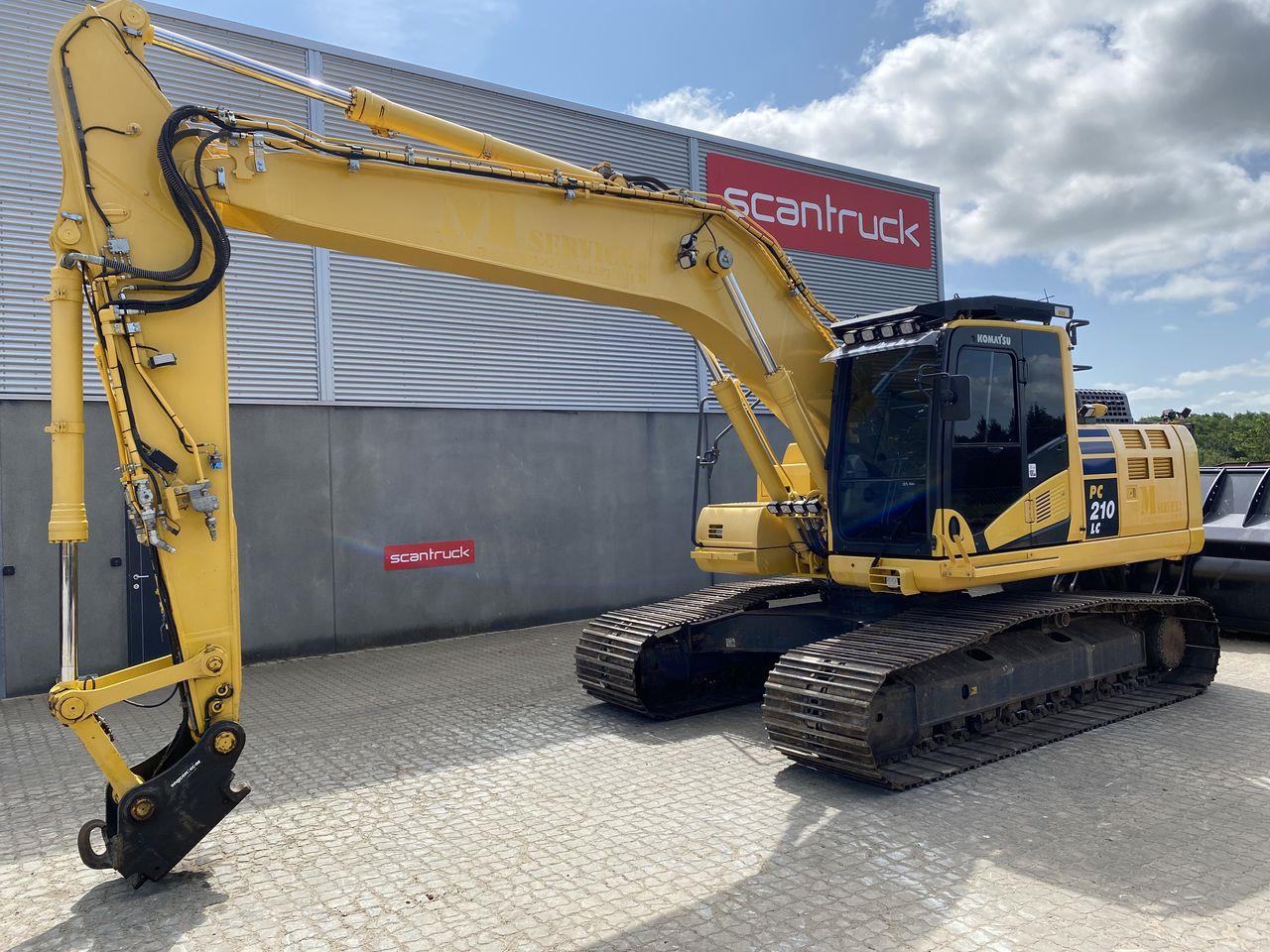 Komatsu PC210LC-11