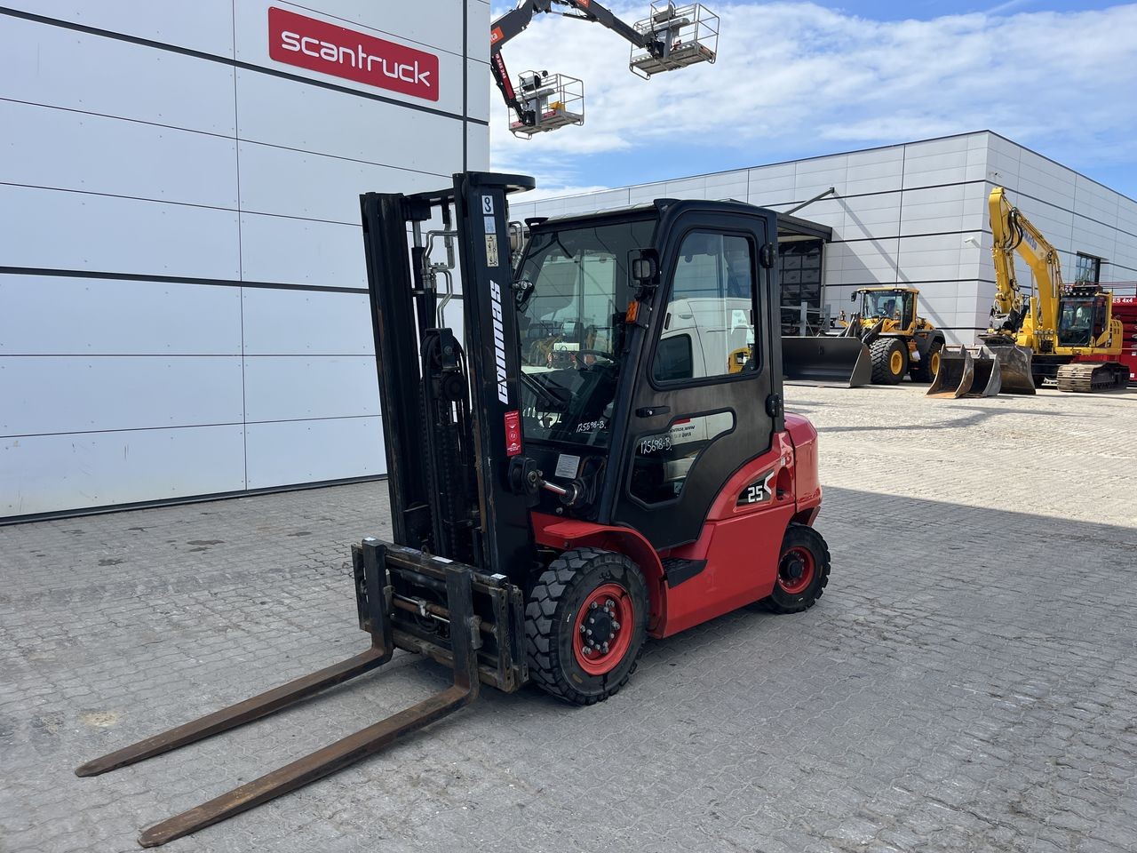 Conmas Diesel 2500 kg